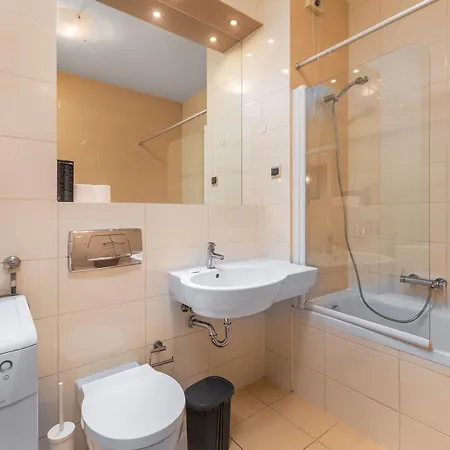 Obrzezna 1 By Homeprime Apartment Warsaw
